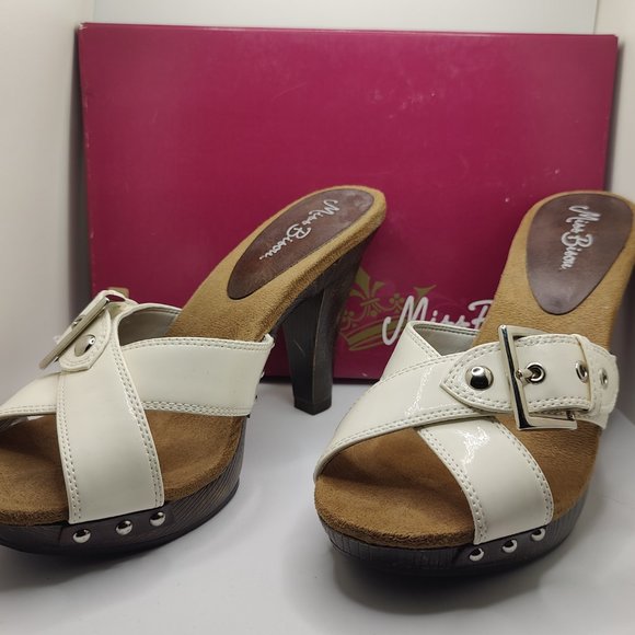 Womens size 8 White Miss Bison Brand Heel - Picture 3 of 8